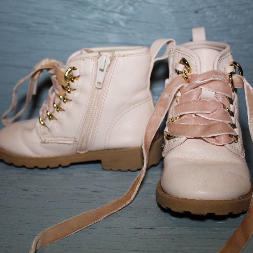 Wonder Nation Toddler Pink Combat Boots w/ Velvet Laces - Size 7